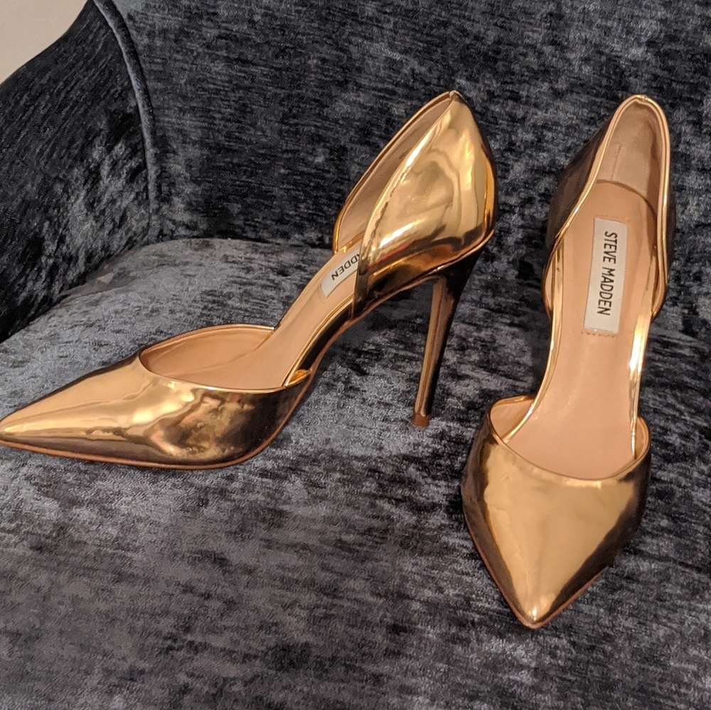Steve Madden shiny gold heels - Picture 2 of 3